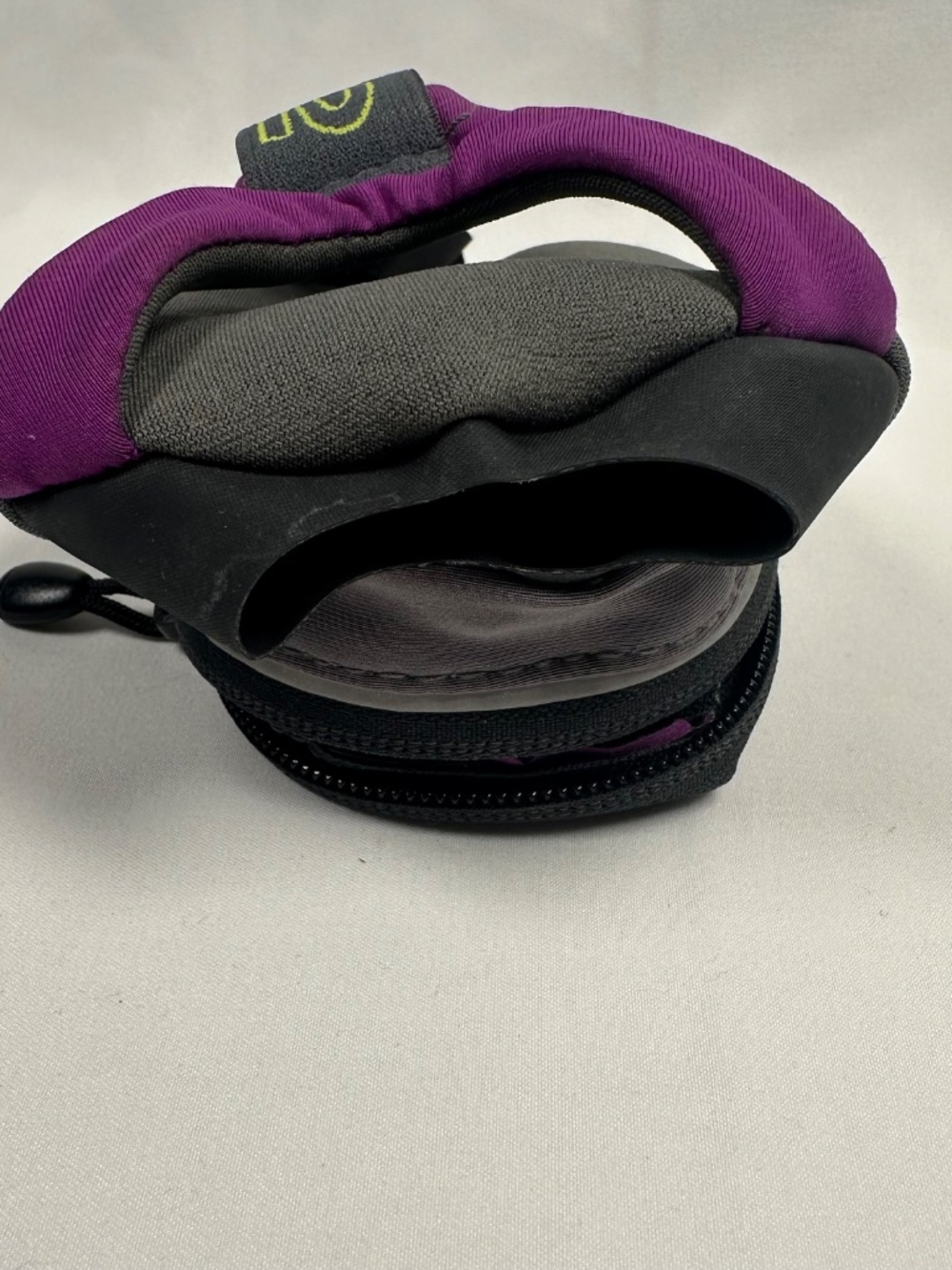 Amphipod Running Water Pouch, Purple with Adjustable Strap, Zippered Outer Pouch - Picture 5 of 5